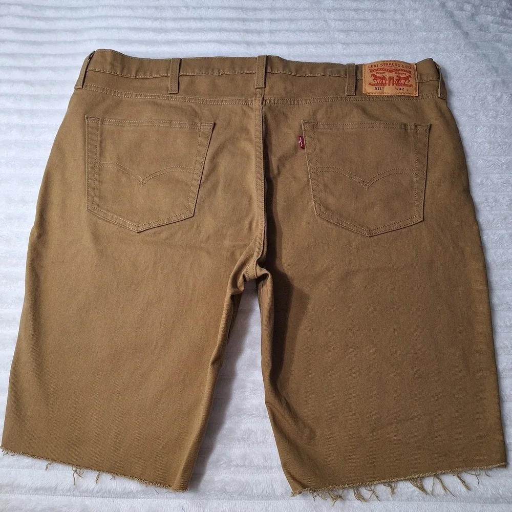 Levis 511  Khaki Slim Fit Cut Off Shorts Mens 42 BROWN Frayed Hem Denim